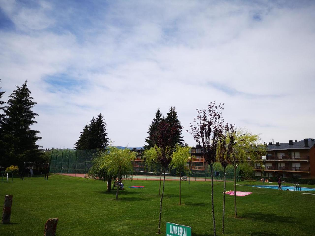 Amplio Apartamento Con Piscina En Llivia Exteriér fotografie